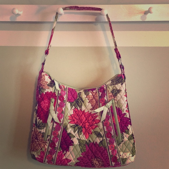 Vera Bradley Handbags - Hello Dahlia Vera Bradley Set